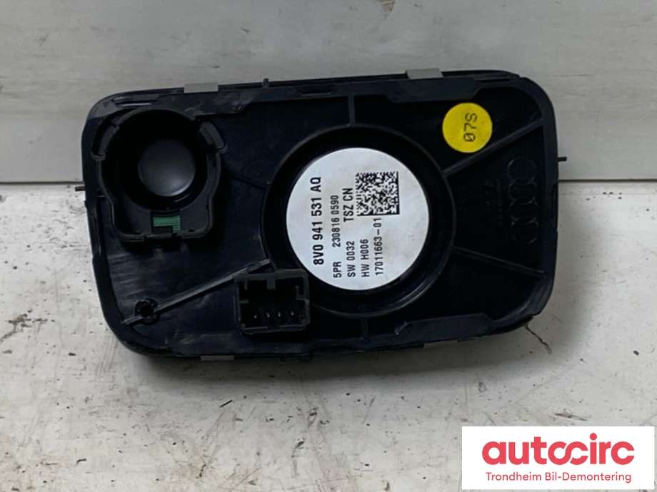 Bryter lys til Audi Q2 2016-->>  (..|8V0941531AQ|)