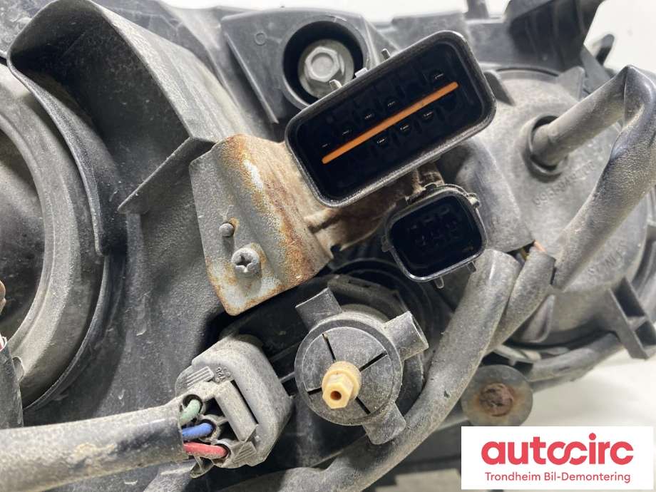 Frontlykt venstre halogen til Mitsubishi Lancer 2008-2017  (8301B623|)