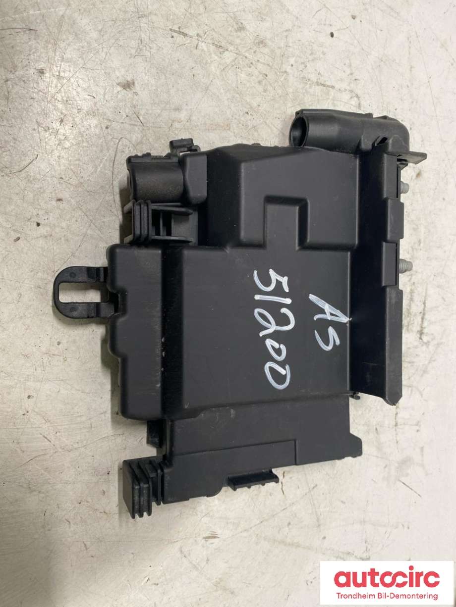 Sikringsboks motorrom til Volvo V70 2007-2013 (Type III, Fase 1)  (30659092|K067R|)