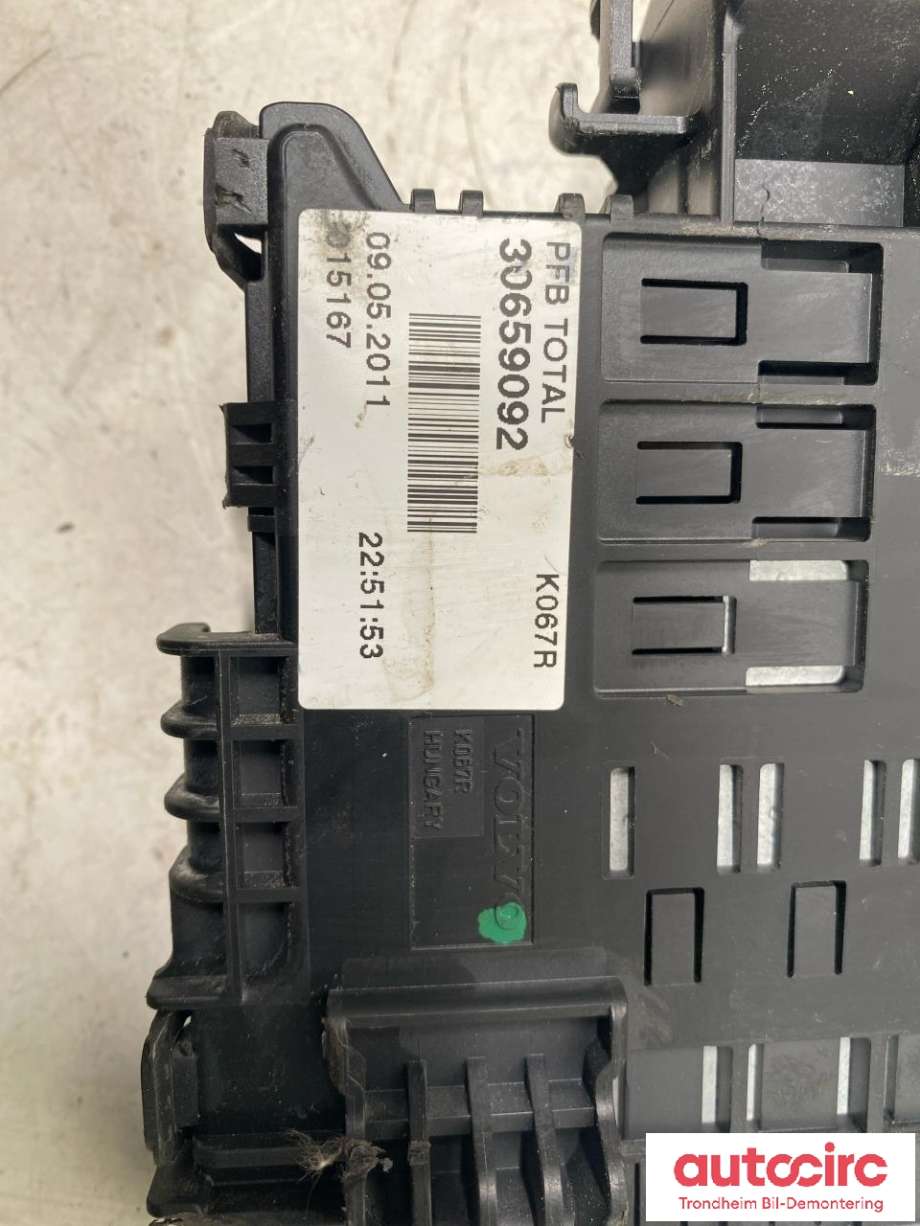 Sikringsboks motorrom til Volvo V70 2007-2013 (Type III, Fase 1)  (30659092|K067R|)