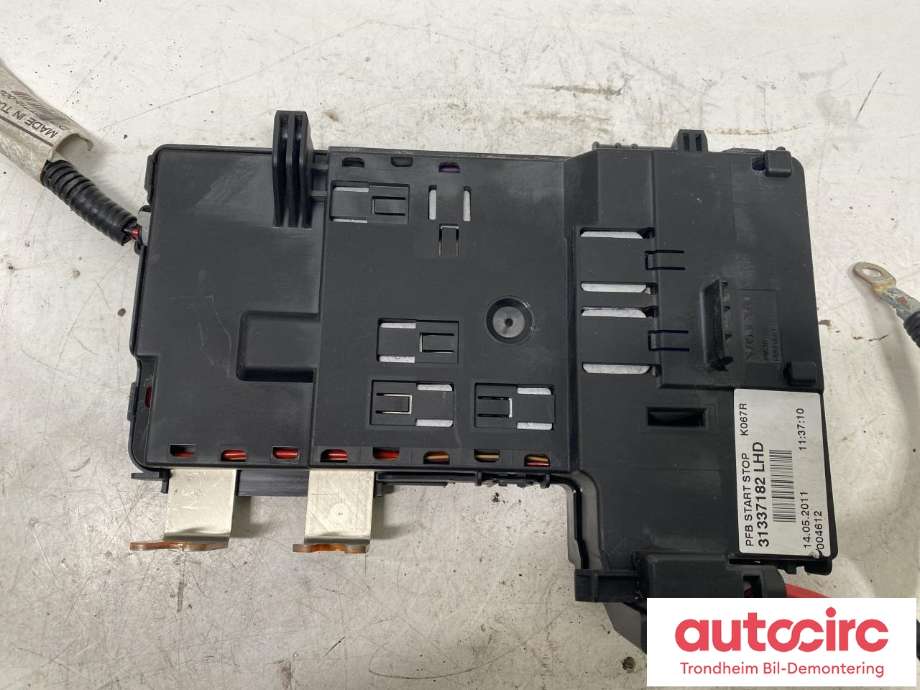 Sikringsboks motorrom til Volvo V70 2007-2013 (Type III, Fase 1)  (DELPHI|31337185|31337182 LHD|)