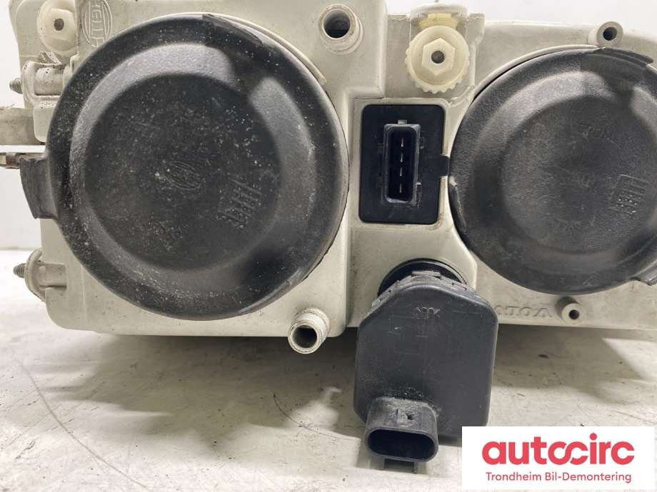 Frontlykt venstre halogen til Volvo V40 / S40 2000-2004 (Type I, Fase 2) (HELLA|30899878|)