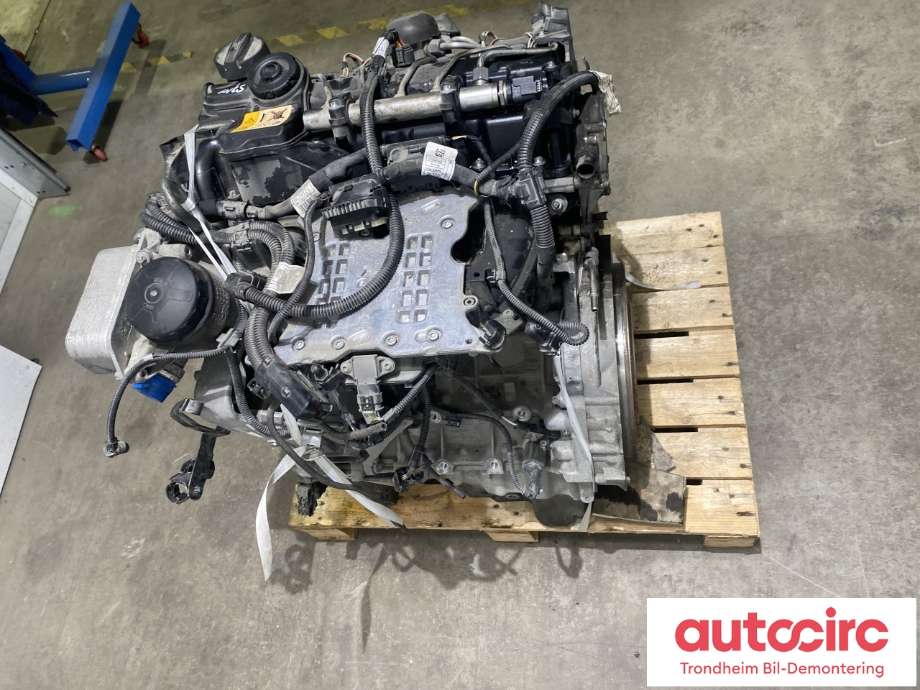 Motor bensin til BMW X5 2013-2018 (F15) (F15) (11002470295|)