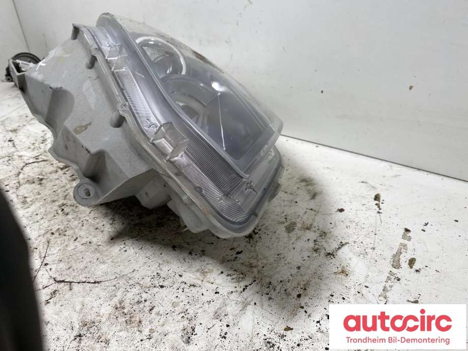 Frontlykt høyre halogen til Isuzu D-Max 2012-2017 (Type II, Fase 1)  (...|8-98222-277-2|8982222772|)