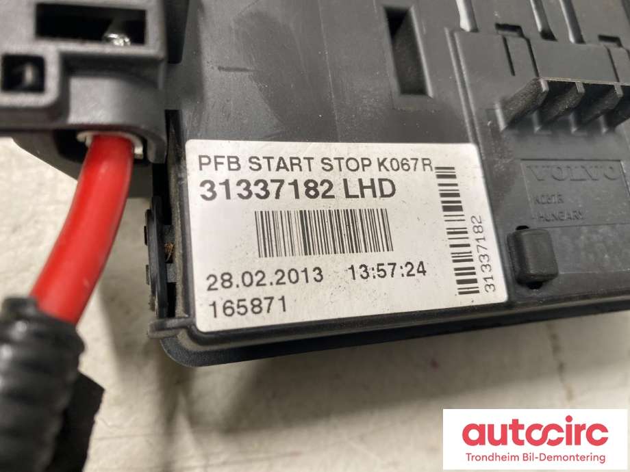 Sikringsboks motorrom til Volvo V70 2007-2013 (Type III, Fase 1)  (31337185|31337182 LHD|)