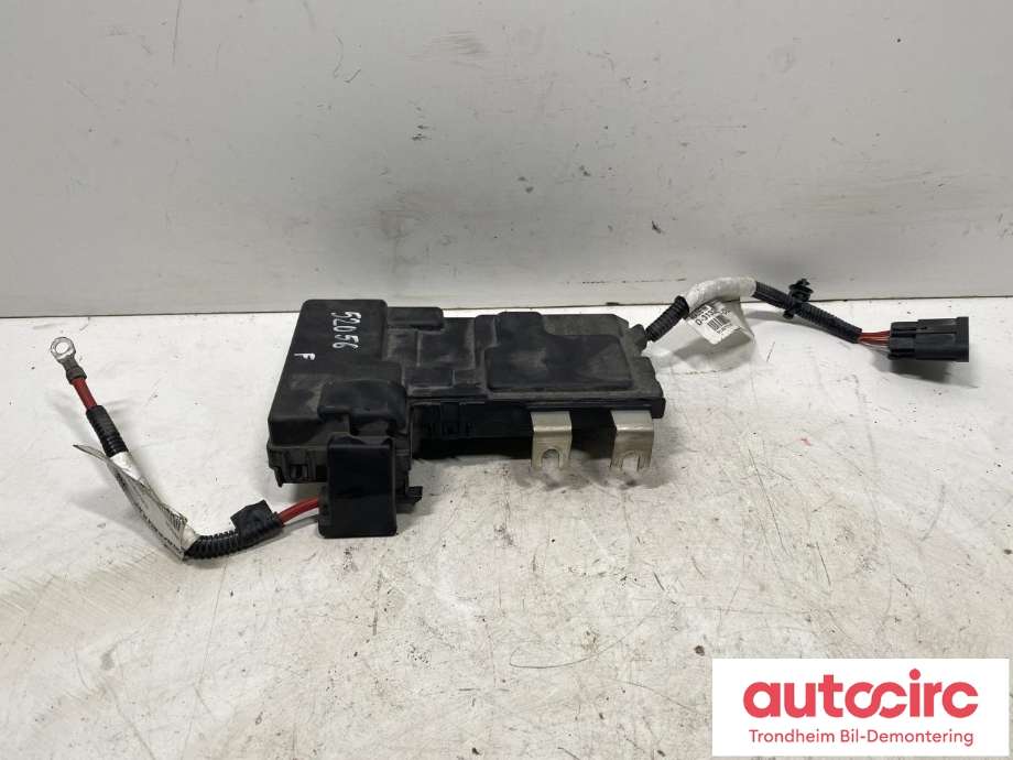 Sikringsboks motorrom til Volvo V70 2007-2013 (Type III, Fase 1)  (31337185|31337182 LHD|)