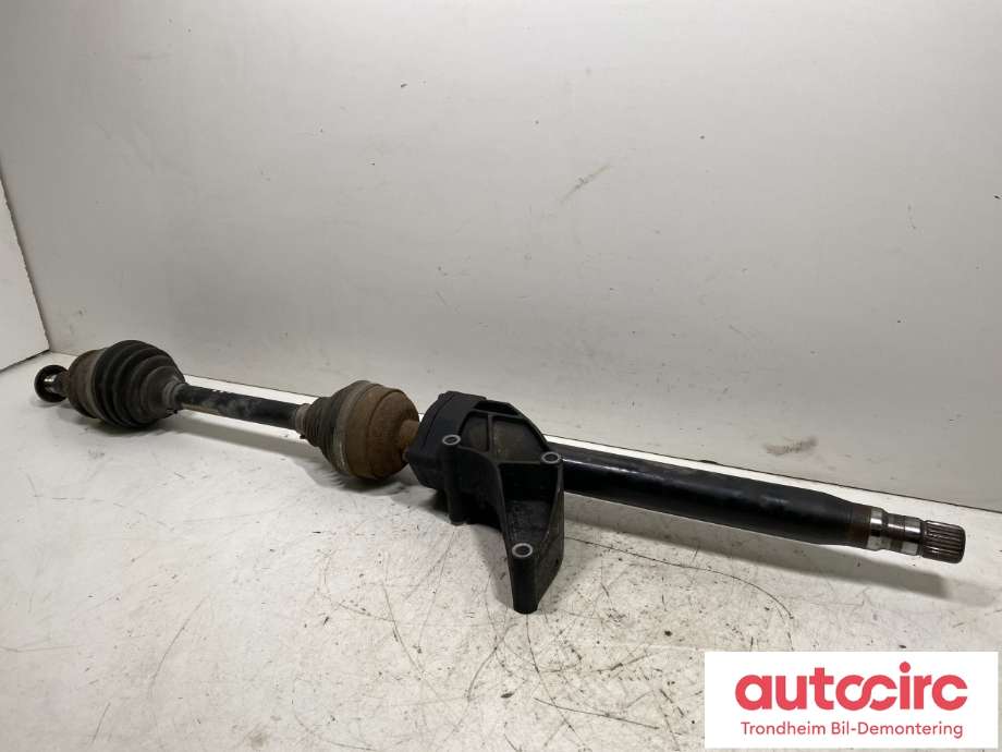 Drivaksel høyre foran, diesel/manuell til Opel Zafira Tourer, 2012-2018  (13348259)