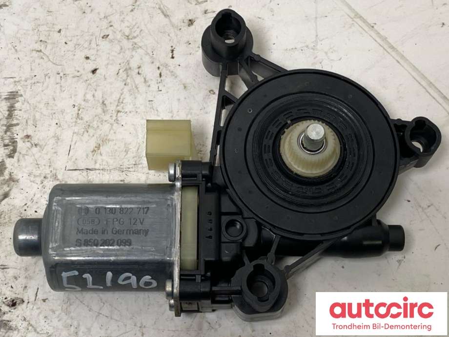 Ruteheis, kun motor, venstre foran til VW Golf VII 2012-2017 (Fase 1)  (BOSCH|5Q0959801B|0130822717|8W0959801)