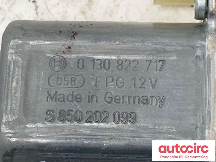 Ruteheis, kun motor, venstre foran til VW Golf VII 2012-2017 (Fase 1)  (BOSCH|5Q0959801B|0130822717|8W0959801)