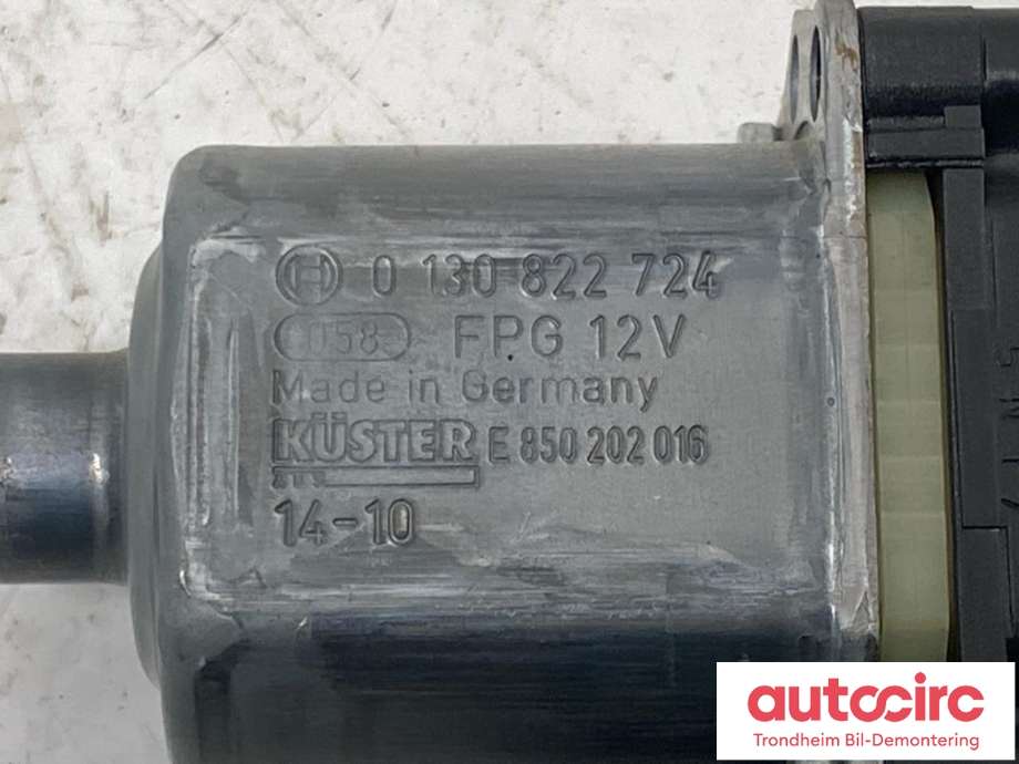 Ruteheis, kun motor, høyre bak til VW Golf VII 2012-2017 (Fase 1)  (BOSCH|0130822724|5Q0959408|)