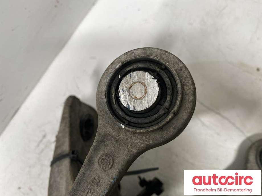 Hjulspindel høyre bak til BMW 5-Serie 2003-2010 (E60/E61) (E60/E61) (...|33 32 6 770 924|)