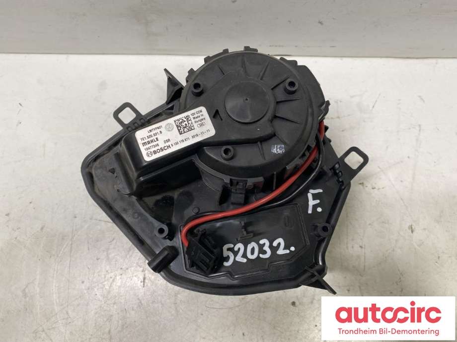 Varmeapparat motor til VW Transporter / Caravelle 2015-2019 (T6) (T6) (BOSCH|7E1 820 021 B|)