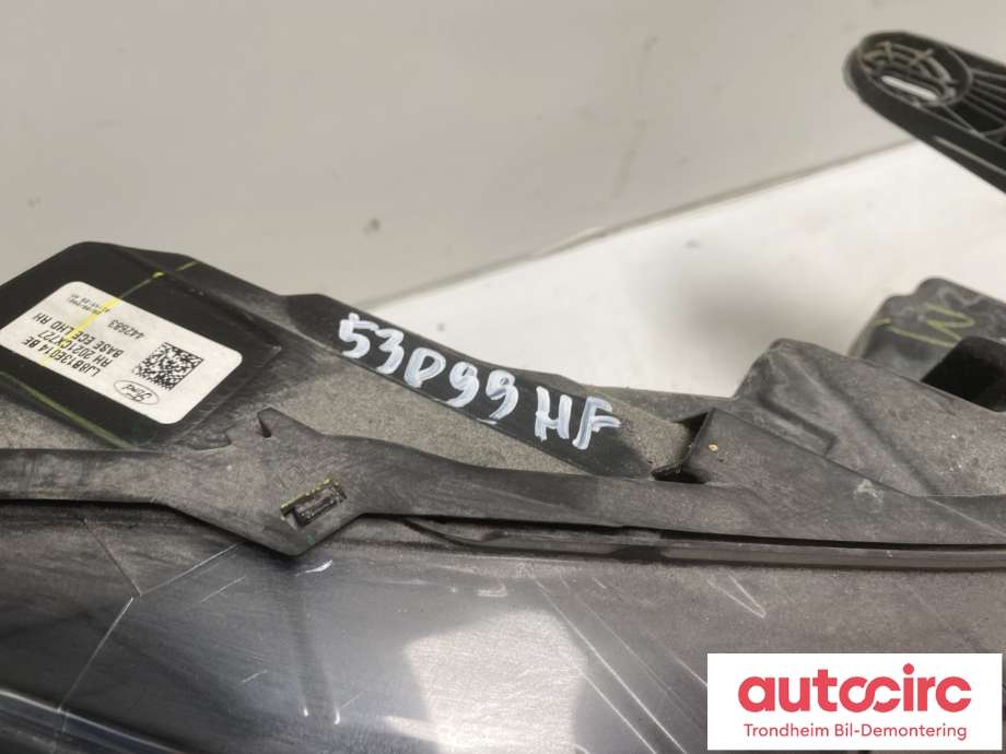 Frontlykt høyre full-LED til Ford Mustang Mach-e 2020-->>  (2531864|LJ8B-13E014-BE|)