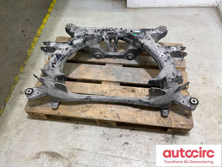 Travers bak til Tesla Model 3 2024-->> (Fase 2) (1344580-00-B|1344580-10-A|)