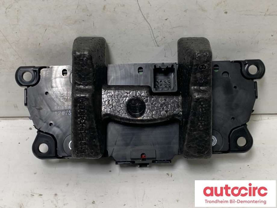 Bilstereo betjeningspanel til Ford Kuga 2013-2019  (..|F1CT-18K811-HC|2002936|)