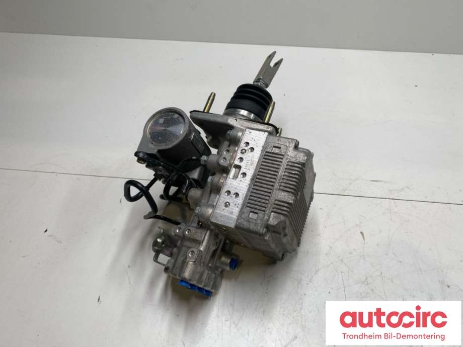 ABS sentral til Toyota RAV4, 2016-2019 (Type IV, Fase 2)  (4705042110)