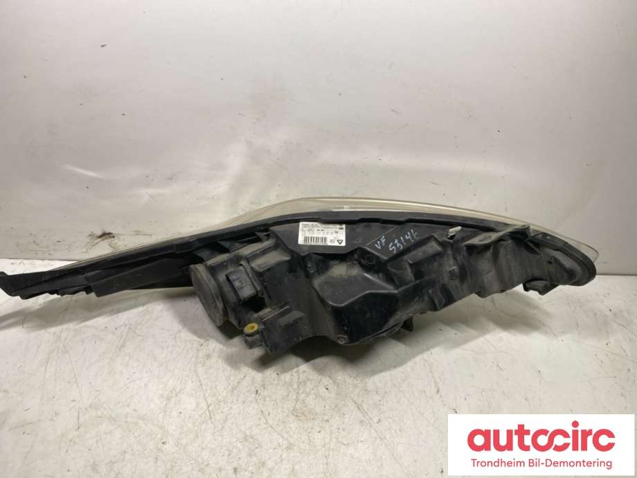 Frontlykt venstre halogen til Ford Fiesta 2008-2012 (Type VI, Fase 1)  (HELLA|1740028|8A61-13W030-CH|8A61-13W030-CG)