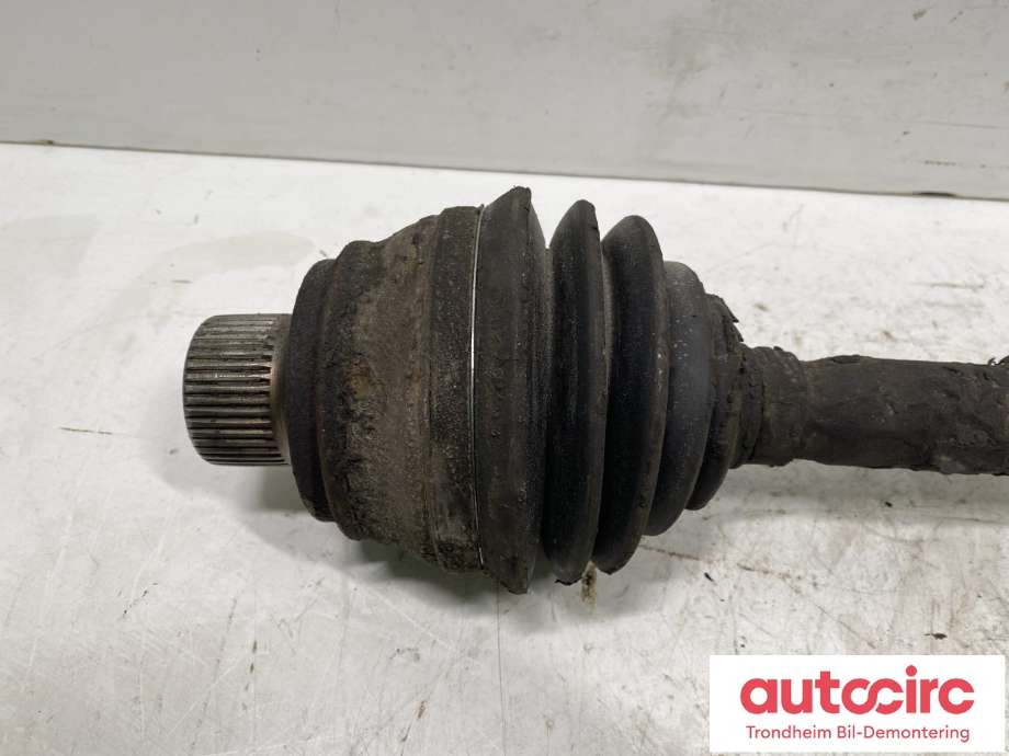 Drivaksel høyre foran, diesel/manuell til Audi A5 2007-2016 (Type I)  (...|8K0 407 451 DX|8K0 407 271 Q|)