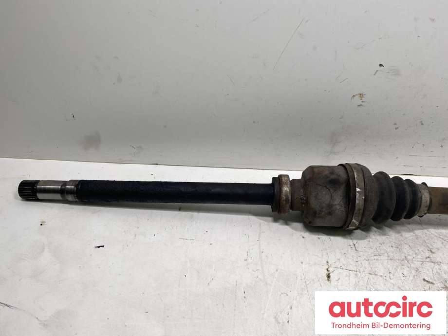 Drivaksel høyre foran, diesel/manuell til Peugeot 308 2007-2011 (Type I, Fase 1)  (...|3273 QK|3273 QL|)