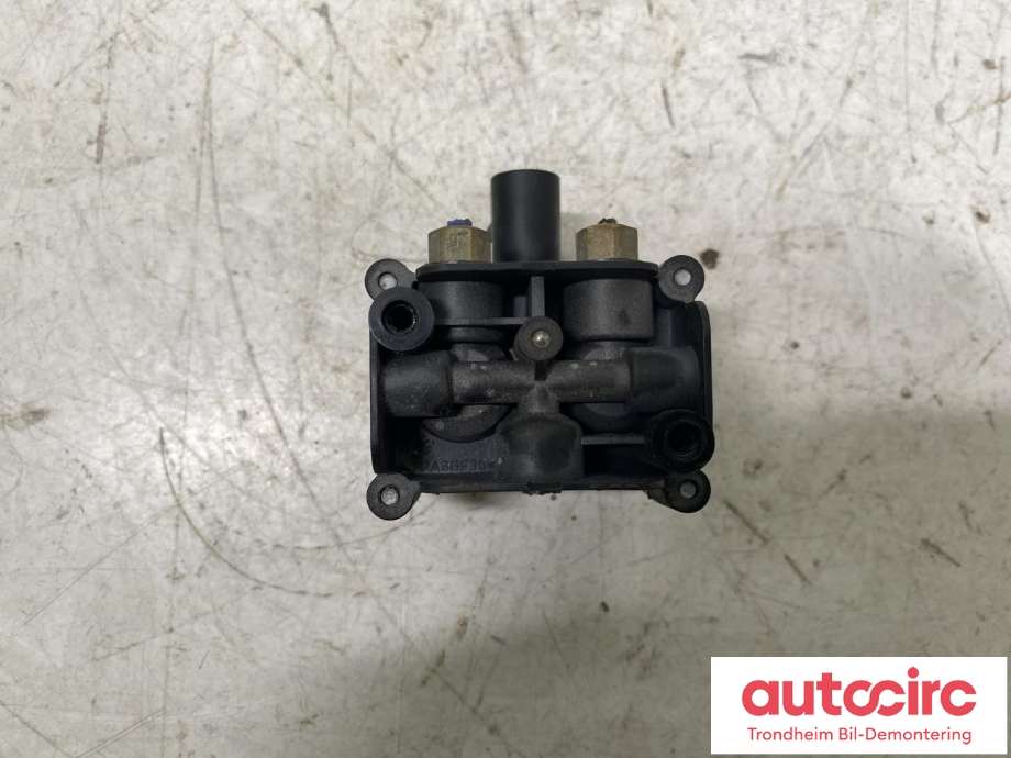 Ventilblokk luftfjæring til BMW X5 2013-2018 (F15) (F15) (...|13 90 7 605 049|)