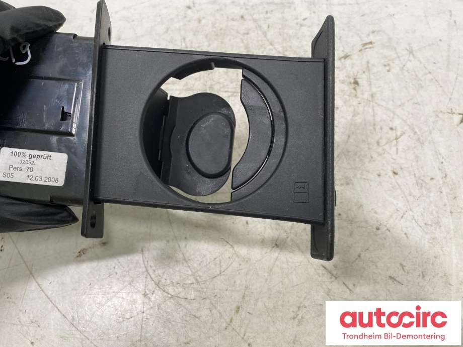 Dashbord koppholder til BMW 5-Serie 2003-2010 (E60/E61) (E60/E61) (...|5145 7 047 145|51 16 8 040 512|)