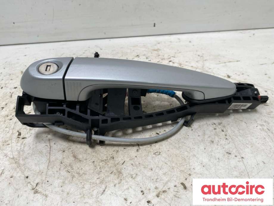 Dørhåndtak utv venstre foran til BMW 3-Serie 2012-2018 (F30/F31/F34) (F30/F31/F34) (..|51217380544|51 21 7 380 544|)