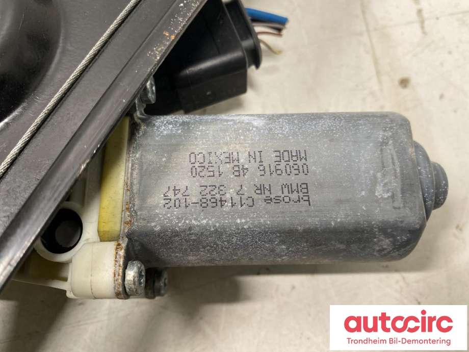 Ruteheis venstre foran til BMW X5 2013-2018 (F15) (F15) (BROSE|51 33 7 286 483|67 62 7 322 747|)