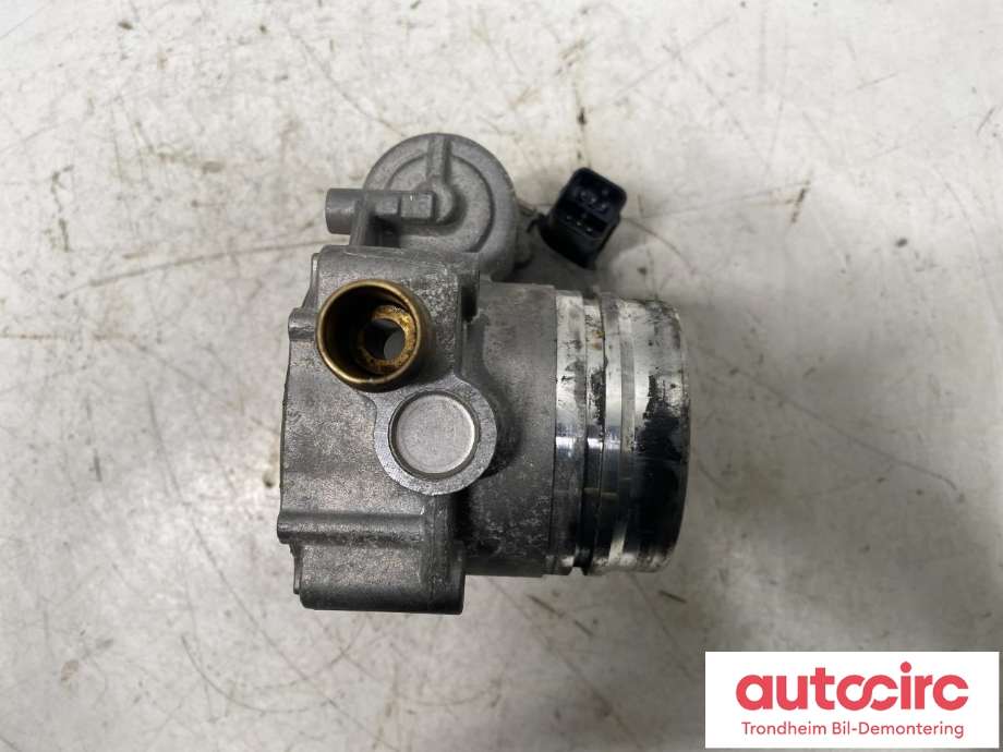 Spjeldhus til BMW X5 2013-2018 (F15) (F15) (CONTINENTAL|13 54 7 588 625|)