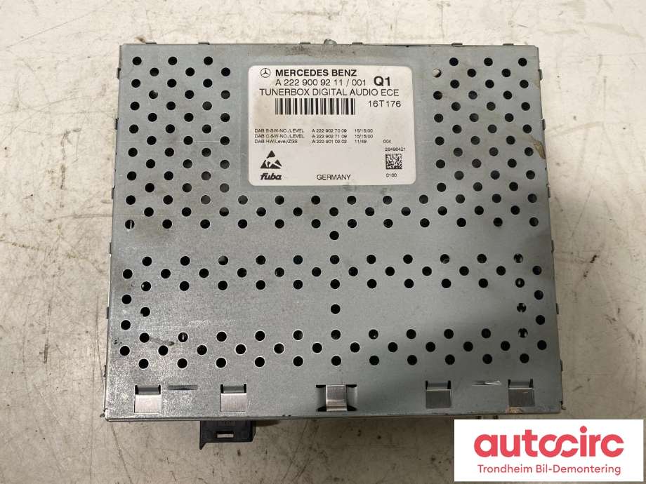 Bilstereo diverse til Mercedes B-Klasse, electric drive, 2014-2018 (W242) (W242) (FUBA|A 222 900 92 11)