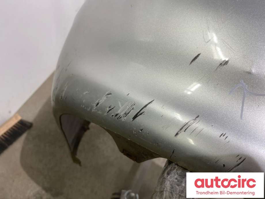 Støtfanger bak til Toyota Corolla 2002-2007  (...|5215902917|)