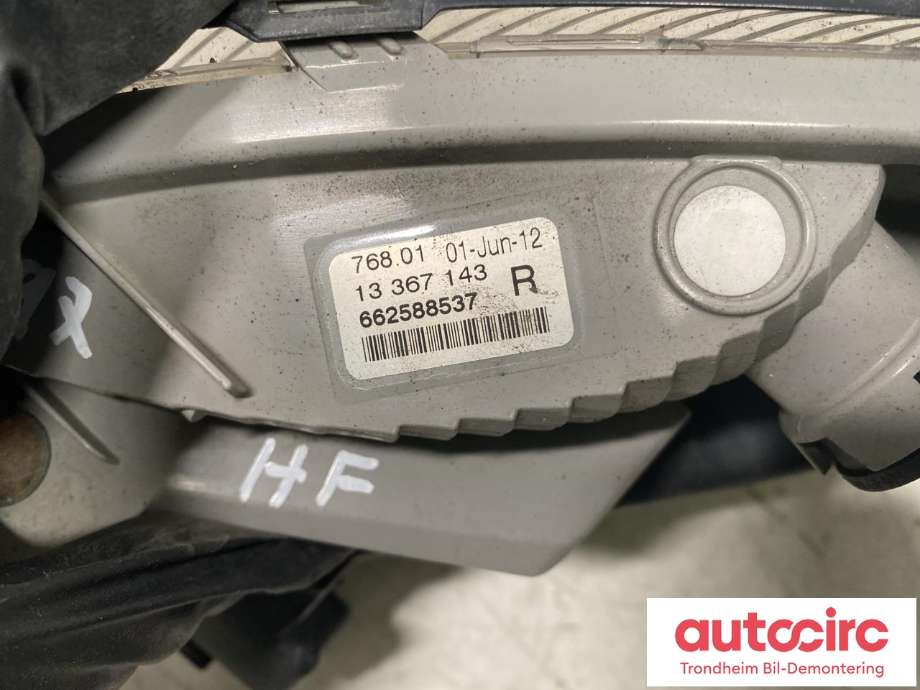 Tåkelykt høyre foran til Opel Astra J 2010-2015  (...|662588537|)