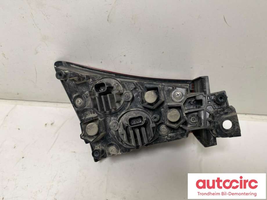 Baklykt høyre nedre til Toyota Prius 2016-2023 (Type IV) (combi) (combi) (...|8145747020|8149047020|)