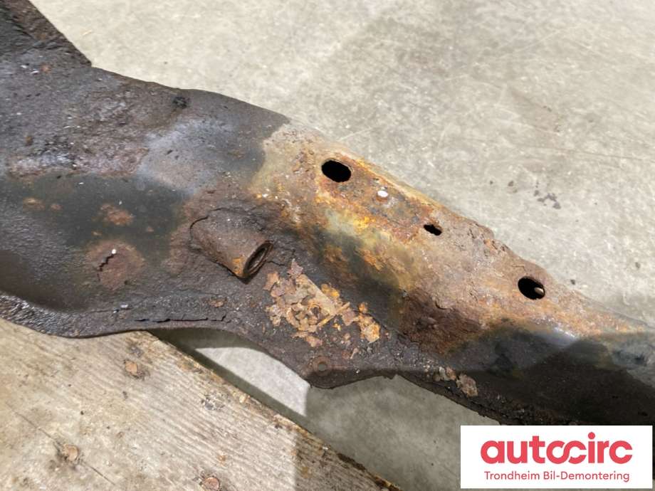 Travers foran hoved til Mazda CX-7 2007-2012  (EG213480XE|)