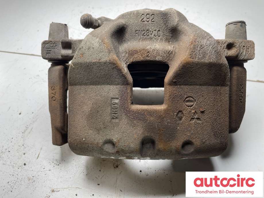 Bremsecaliper høyre foran til Renault Megane E-Tech, 2022-->> (410013029R)