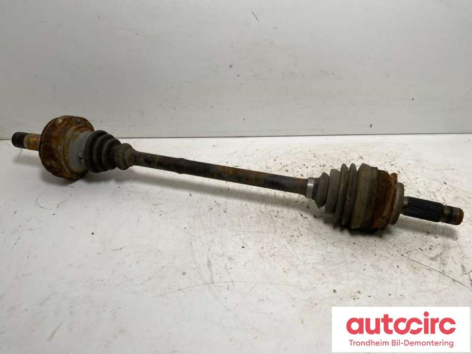 Drivaksel høyre bak, diesel/automat til Mercedes Vito/Viano 2004-2010 (Fase 1) (W639) (W639) (..|A6393501510|A6393501710|)