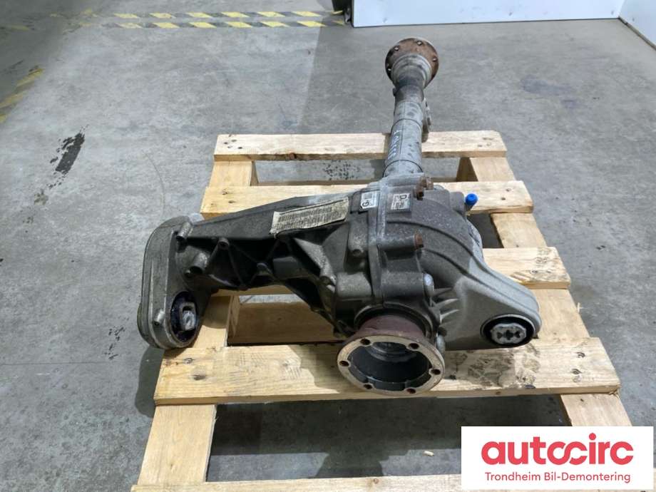 Kardang klokke foran til VW Amarok 2016-2022 (Type I, Fase 2)  (..|0C1409506B|0C1 409 506 B|)