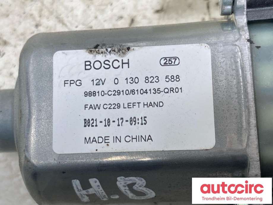 Ruteheis, kun motor, høyre bak til Hongqi E-HS9 2022-->>  (BOSCH|6104135-QR01|)
