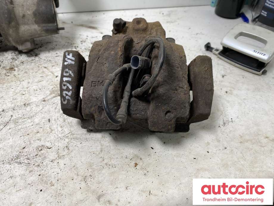 Bremsecaliper venstre foran til BMW X3 2010-2017 (F25) (F25) (...|6790921|34106790921|34 10 6 790 921)