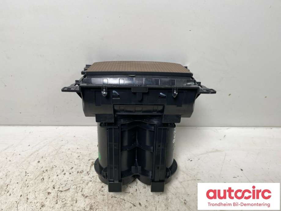 Dashbord koppholder til Hongqi E-HS9 2022-->>  (..|5530020-QR01|)