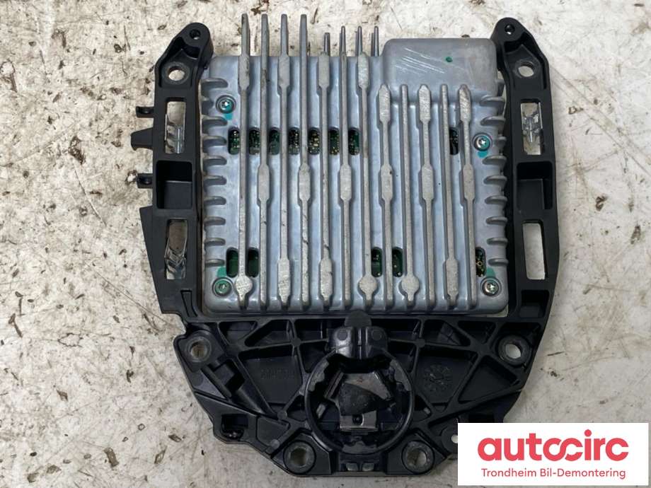 Parkeringskamera foran til Tesla Model S 2013-2016 (Fase 1)  (..|1038482-99-I|1038482-00-G|1038482-00-D| 1038482-00-E| 1038482-00-F| 1038482-00-J| 1038482-90-N| 1038482-99-G| 1038482-99-H| 1038482-99-J| 1038482-99-K | 1038482-99-L| 1038482-9)