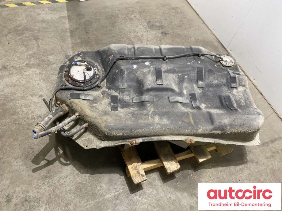 Bensintank til Suzuki Kizashi, 2010-2014  (..|8910157L50)