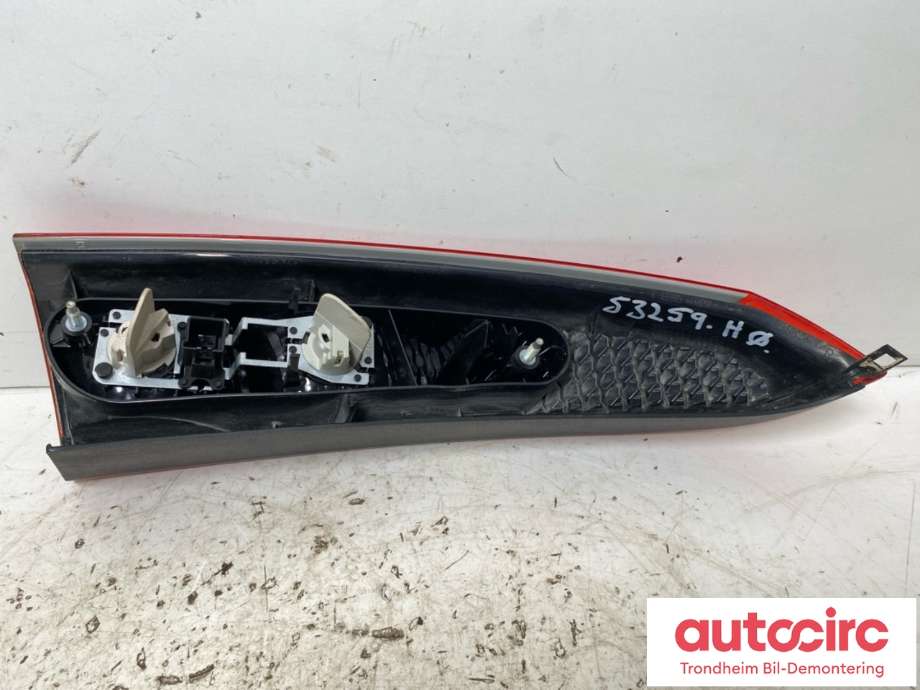 Baklykt høyre øvre til Volvo V70 2005-2007 (Type II, Fase 2)  (HELLA|30655375|)