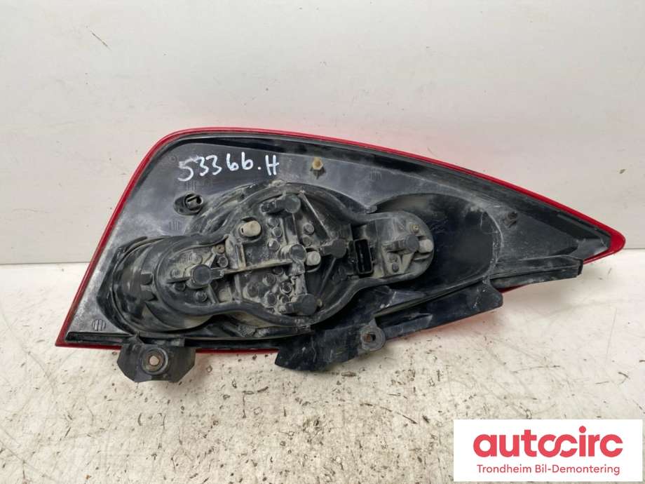 Baklykt høyre til Nissan Primera 2002-2007 (P12) (P12) (26550-AU21A|26550-AU210|)