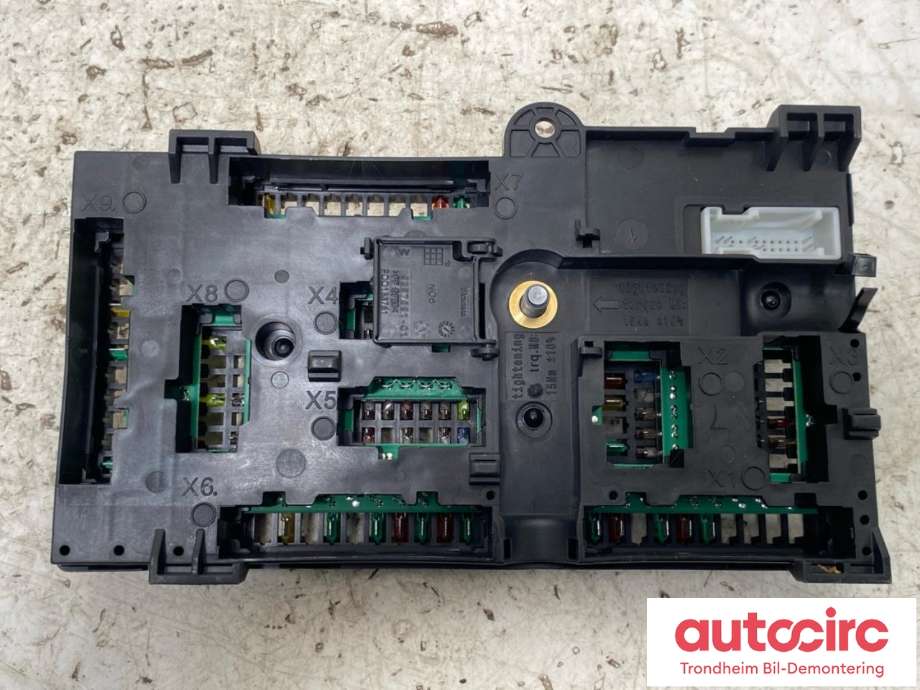 Sikringsboks bagasjerom til BMW M3 2020-->> (G80) (G80) (..|5A0E7D0|61145A0E7D0|)