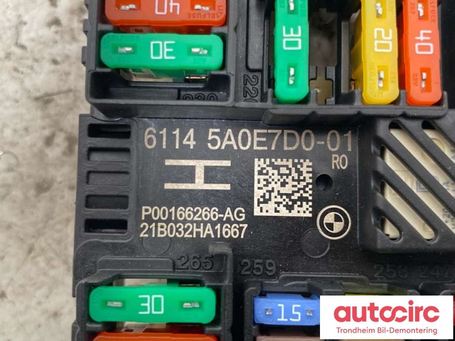 Sikringsboks bagasjerom til BMW M3 2020-->> (G80) (G80) (..|5A0E7D0|61145A0E7D0|)
