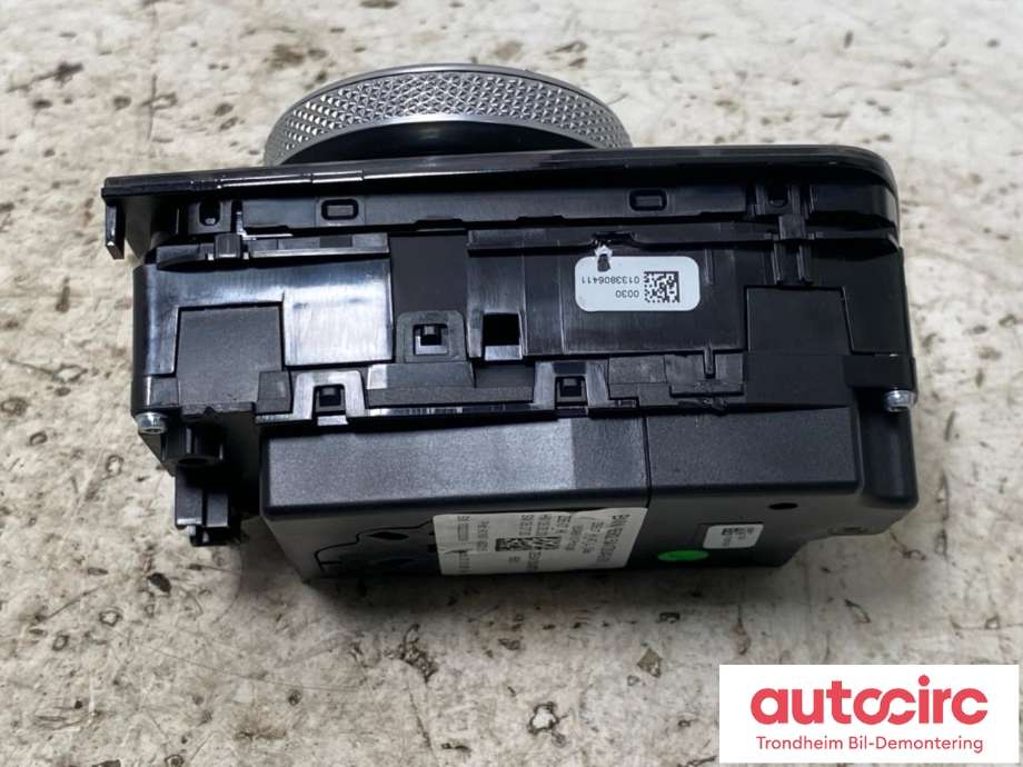 Bilstereo navigasjon betjeningspanel til BMW M3 2020-->> (G80) (G80) (...|65825A1D042|)