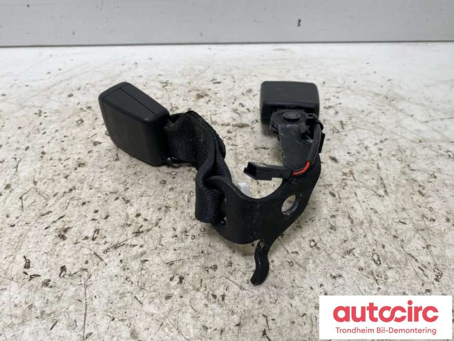 Sikkerhetsbeltelås baksete til BMW M3 2020-->> (G80) (G80) (HØYRE|72117442030|7442030|72 11 7 442 030)
