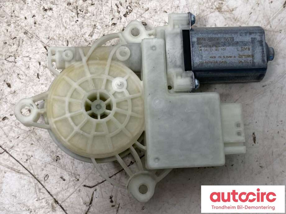 Ruteheis, kun motor, venstre bak til BMW M3 2020-->> (G80) (G80) (...|51358495867|61355A5C897|)