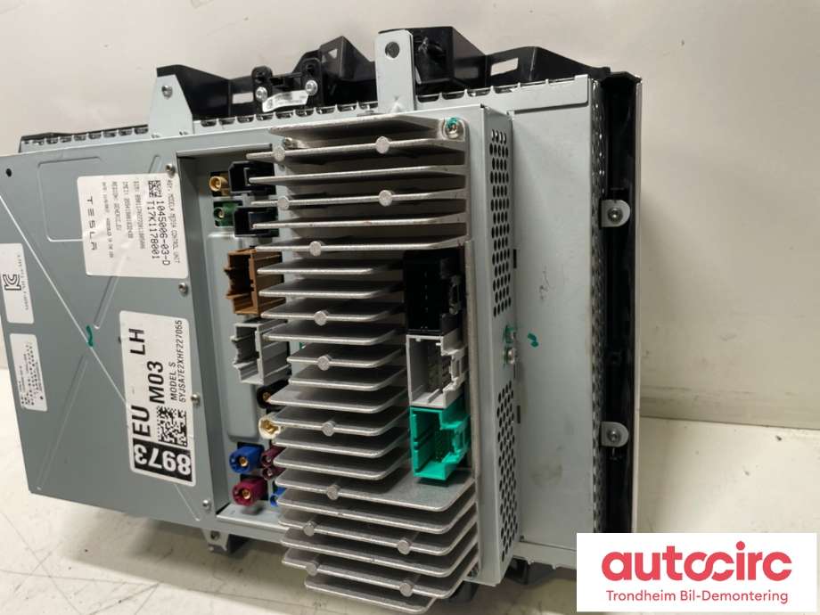 Multimedia display (MCU - Media Controller Unit) til Tesla Model S 2016-2021 (Fase 2)  (1045006-03-D|1045006-03-E|1045006-S3-J|1098050-93-B|1098050-93-C|1098050-93-D|1098050-S3-B|8764561-03-B)