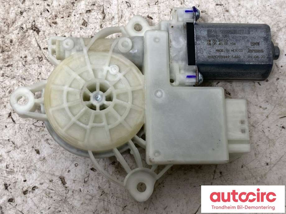 Ruteheis, kun motor, venstre bak til BMW X5 2018-->> (G05) (G05) (..|9450071|61359450071|)